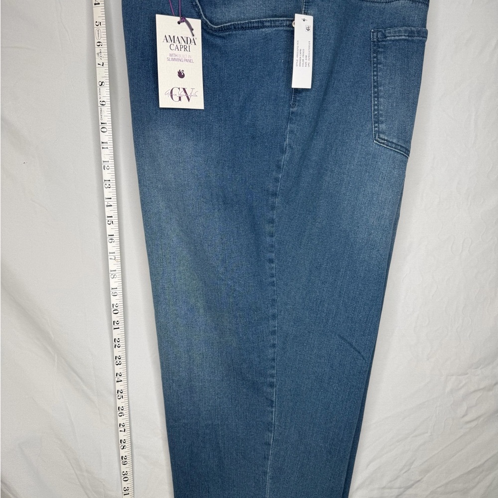 Gloria Vanderbilt Slimming Effect Blue Denim Crop Jeans